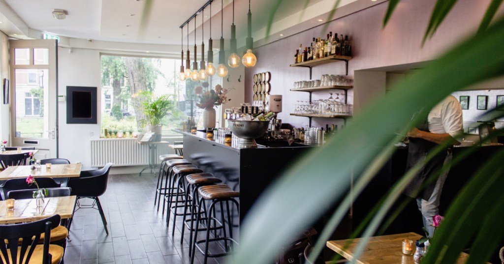 Adventures in dining: navigating a reduced-sugar and limited starch diet outside the&nbsp;home